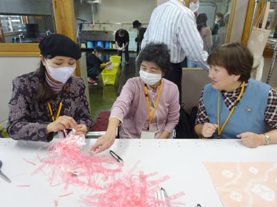 りんご草木染体験の様子①