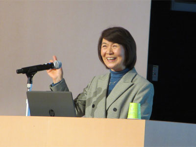 講演の様子①